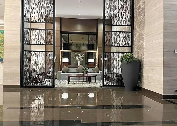 Hotel Bayfront 33 | The Radiance Bay- Pasay