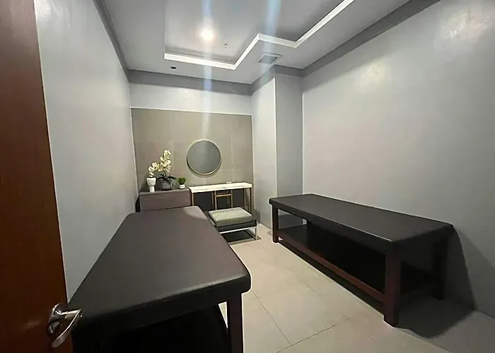 Bayfront 33 | The Radiance Bay- Pasay Hotel